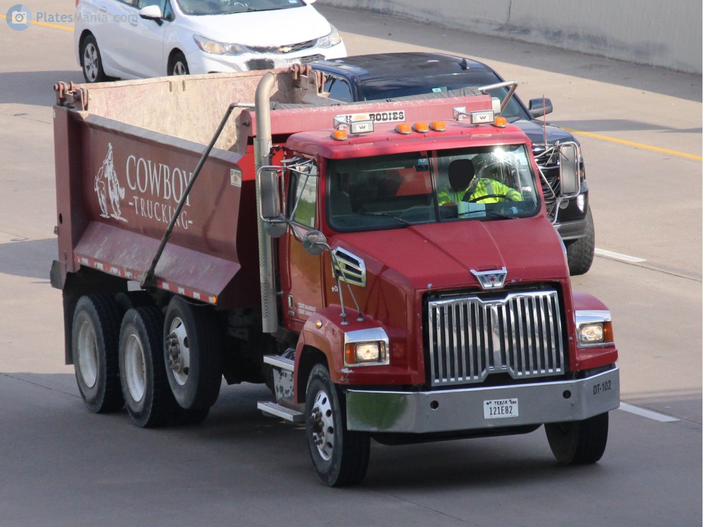 121E82, Western Star 4700 