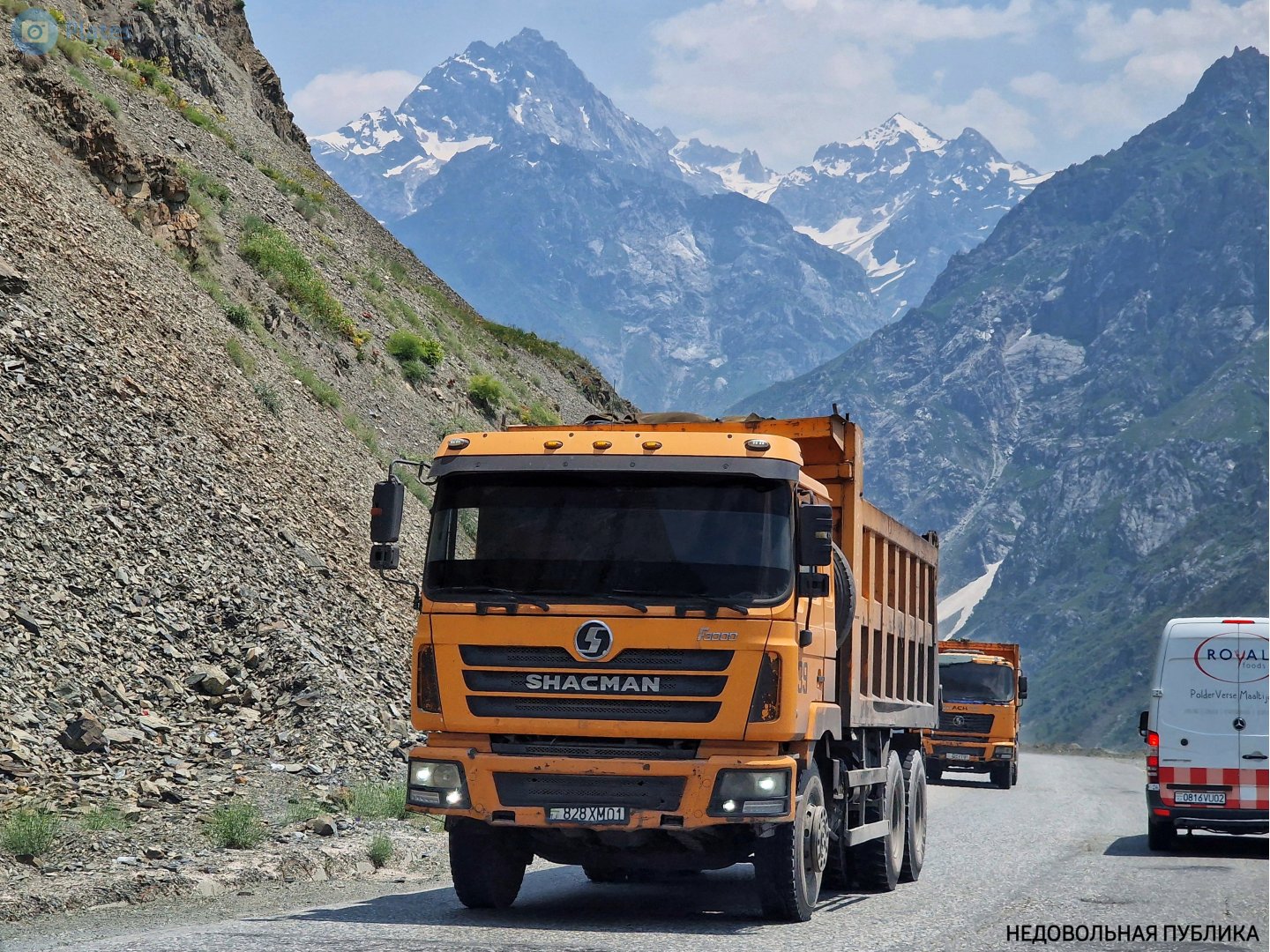 828XM01, Shacman (Shaanxi) F3000 1st gen, 2011–