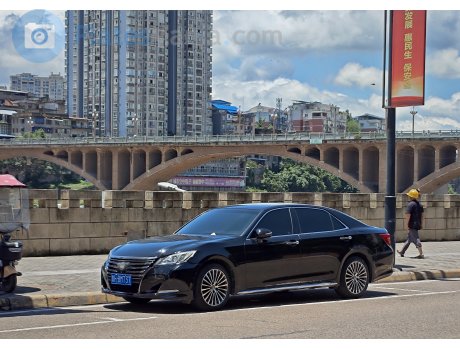 鲁H·BM737, Toyota Crown