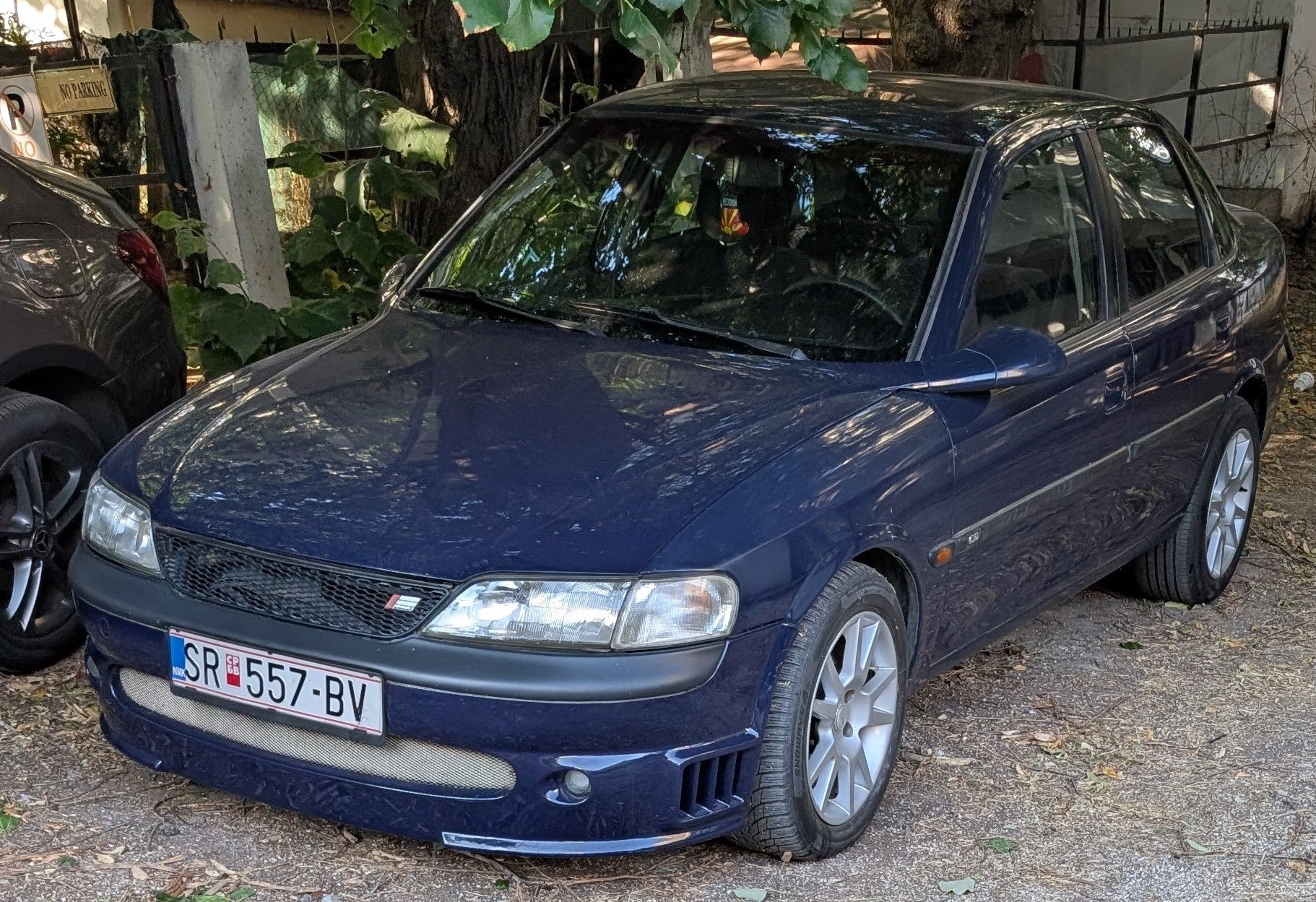 SR 557-BV, Opel Vectra 2nd gen Sedan (B; J96), 1995–2002