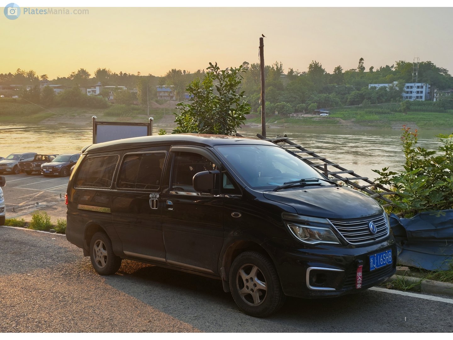 浙J·16SH8, DongFeng Fengxing Lingzhi 