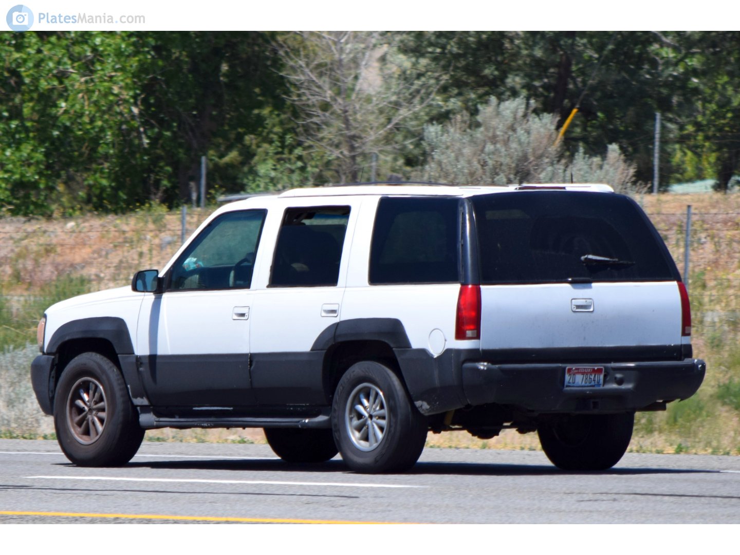 2O 7864U, Cadillac Escalade 1st gen (GMT435), 1998–2000