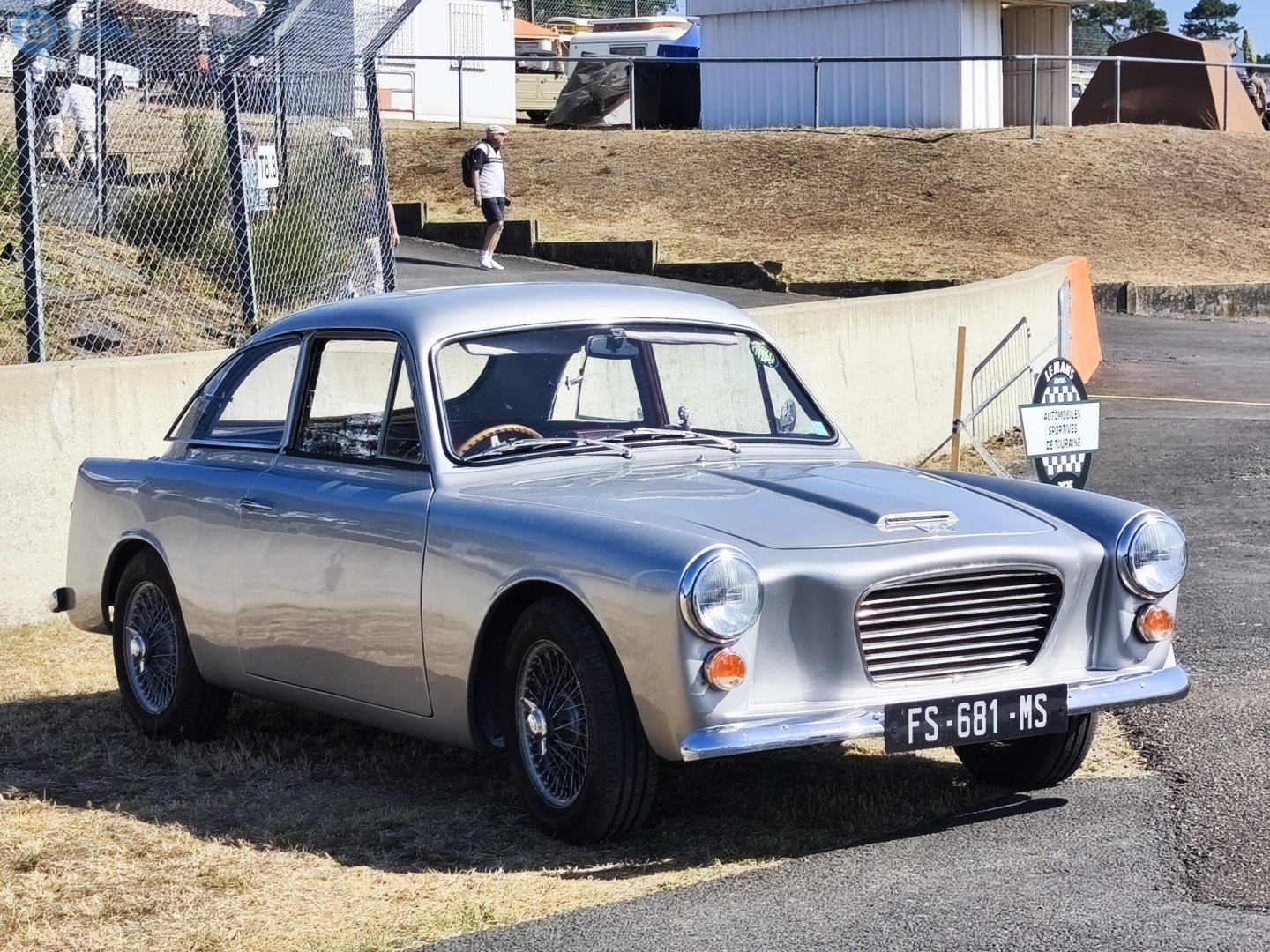 FS-681-MS, Gilbern GT 