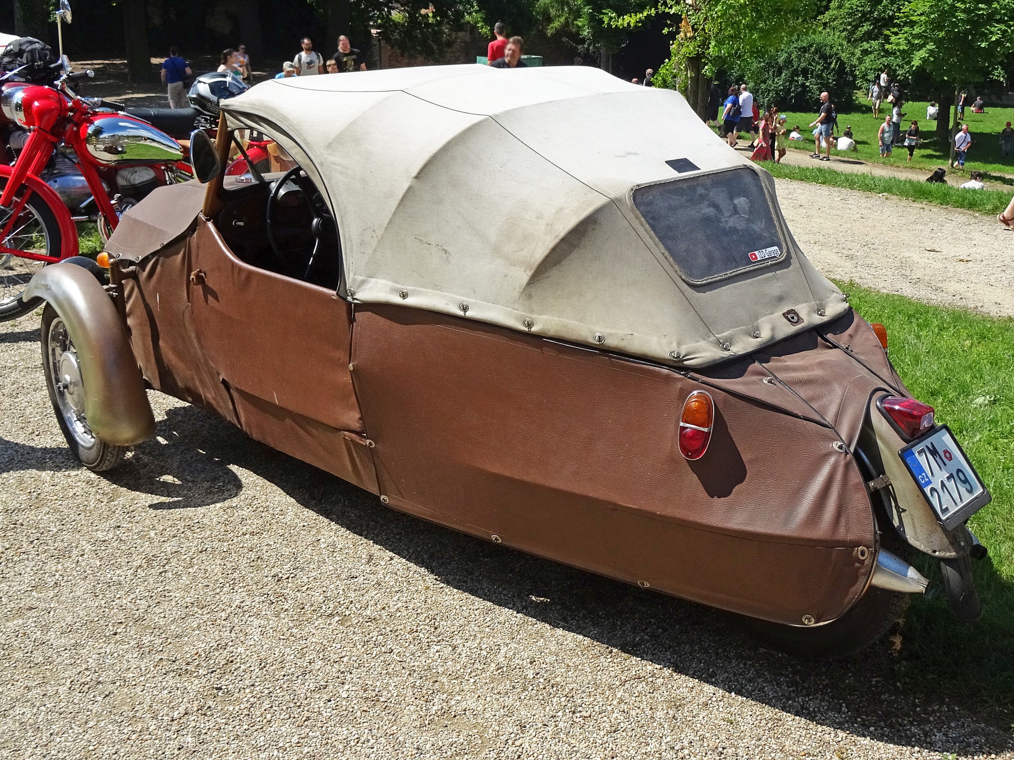 7M 2179, Velorex 16/350 