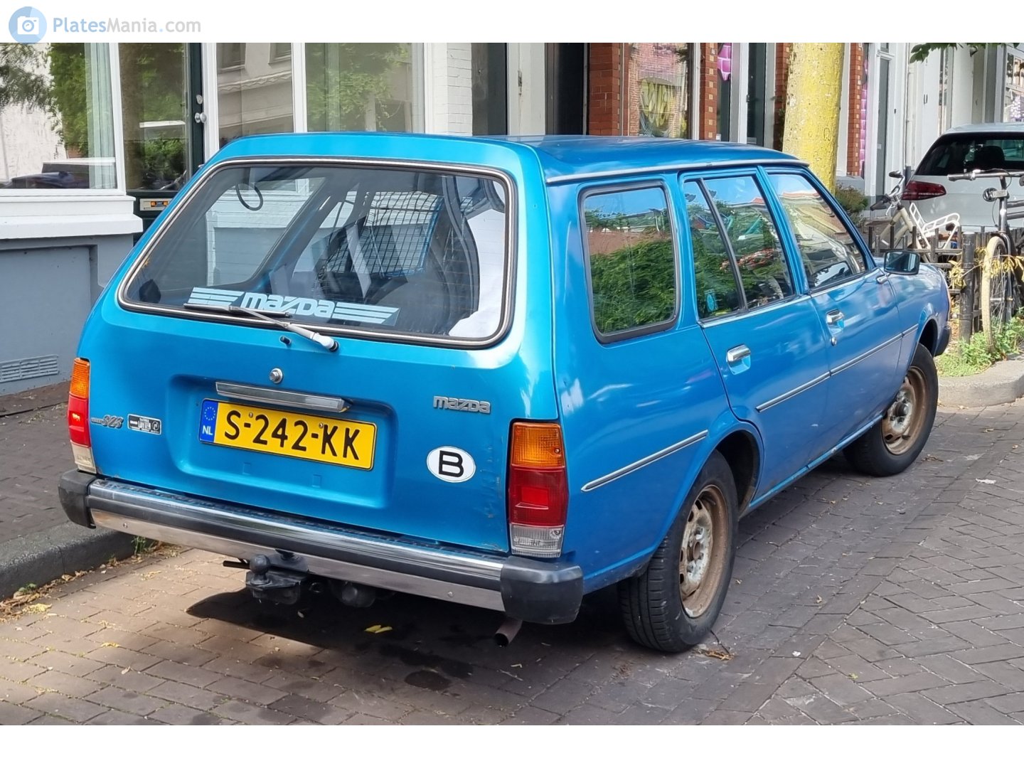 S-242-KK, Mazda 323 1st gen Wagon (FA4), 1977–1986