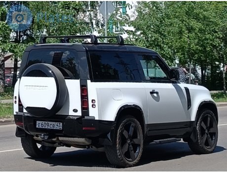 е609св43, Land Rover Defender