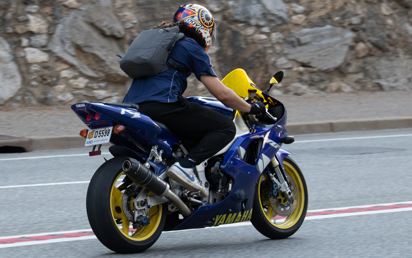 D 5598, Yamaha YZF 2nd gen R1, 2000–2001