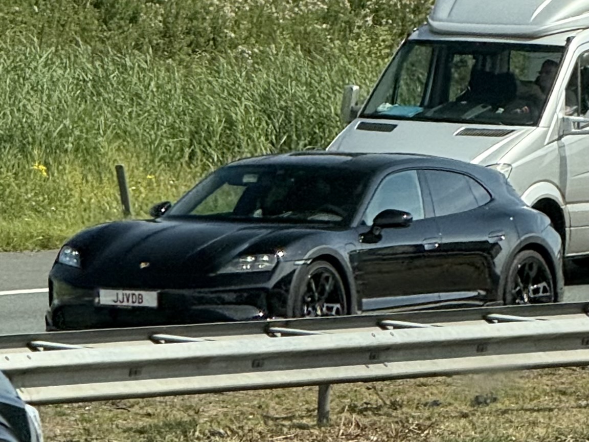 JJVDB, Porsche Taycan 1st gen Cross Turismo (9J1), facelift, 2024–