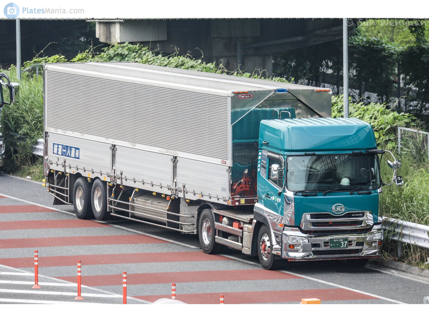 石川 100 け 37, UD Trucks Quon 