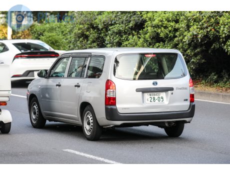 春日部 400 と 2809, Toyota Probox