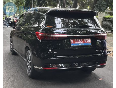 B 1165 PXW, BYD M6