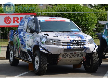 х400оо78, Toyota Hilux