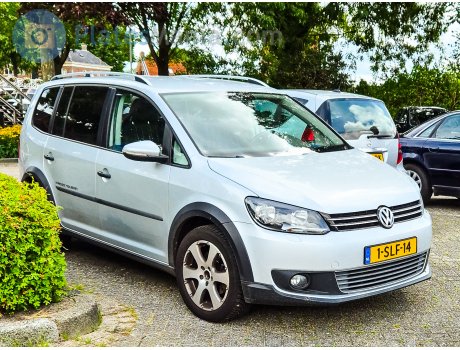 1-SLF-14, Volkswagen Touran