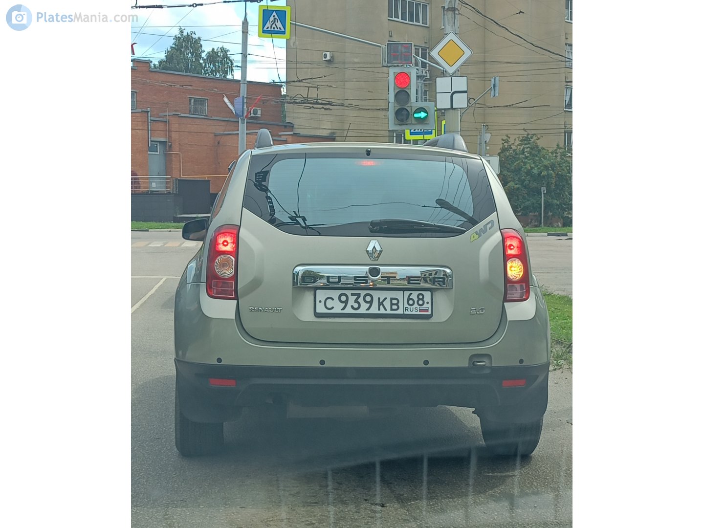 с 939 кв 68, Renault Duster 1st gen (HS/H79), 2010–2015