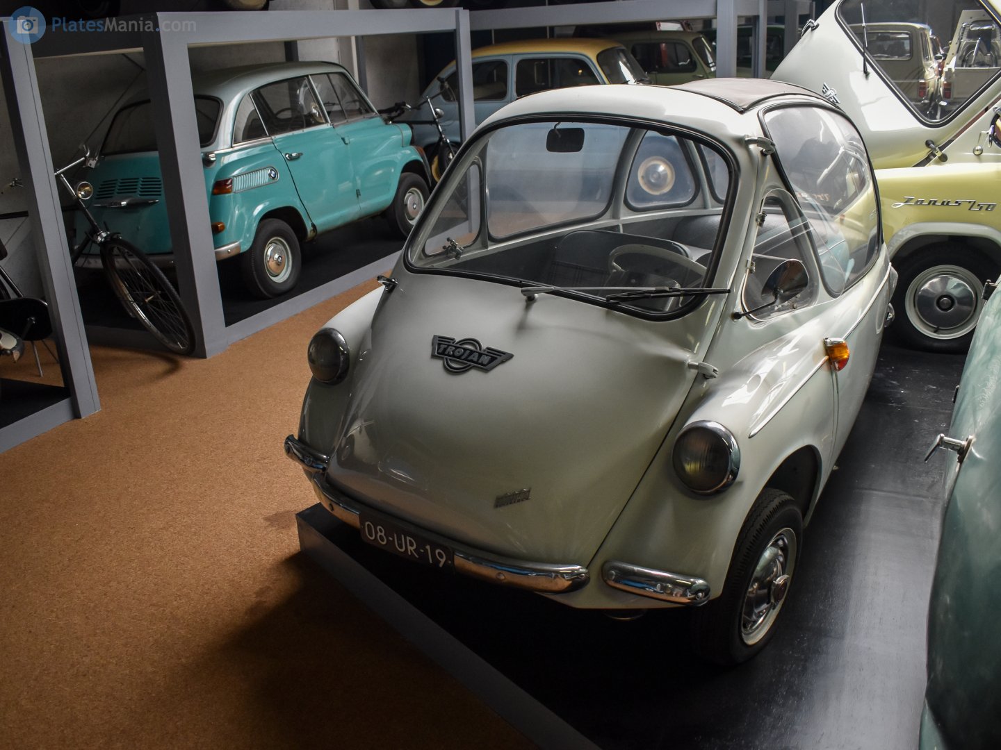 08-UR-19, Trojan 200 