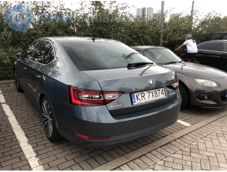 KR 7X874, Skoda Superb