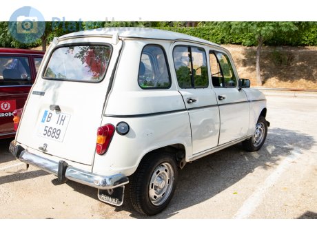 B 5689 IH, Renault 4