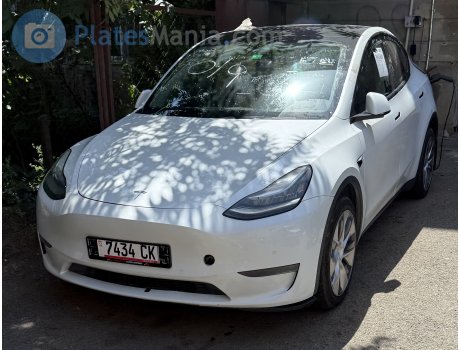 7434 CK, Tesla Model Y