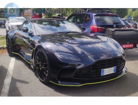 GS 007 FR, Aston Martin V12 Vantage
