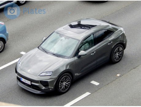 EJ 89712, Porsche Macan