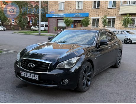 61 LR 966, Infiniti Q70/M-Series