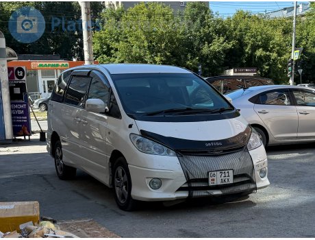 06 711 AKX, Toyota Estima