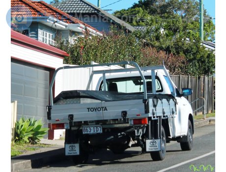 863-ID7, Toyota Hilux