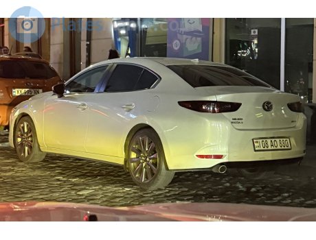 08 AO 880, Mazda 3
