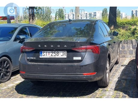 ŠI 258-JR, Skoda Octavia