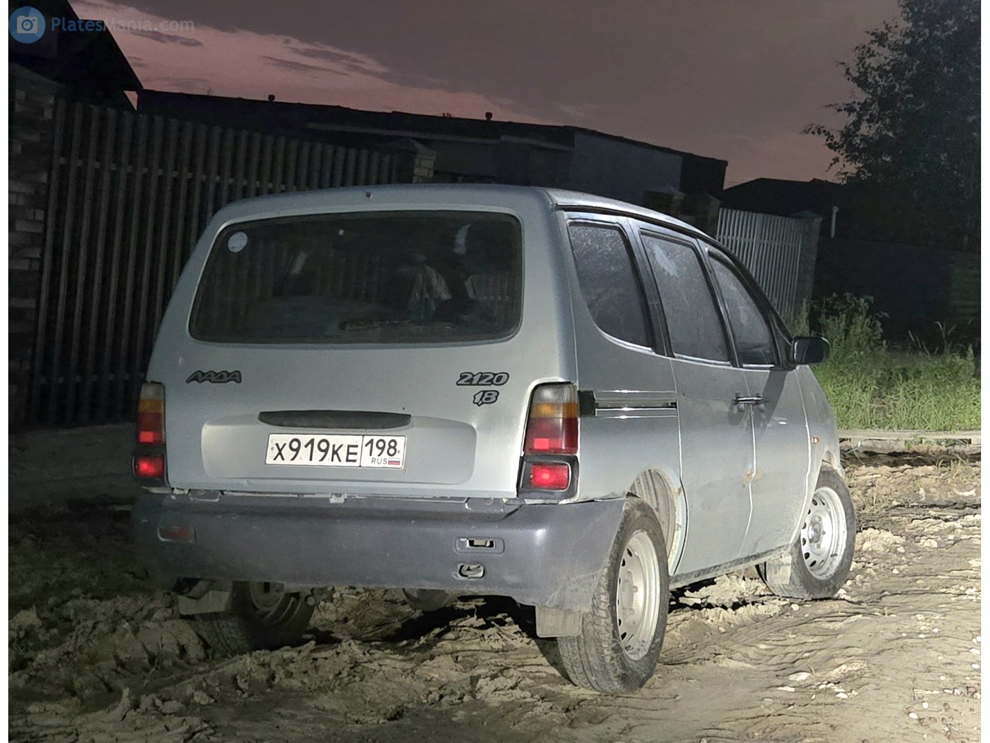 х 919 ке 198, Lada (VAZ) 2120 Надежда 21204 Надежда, 2002­–2005