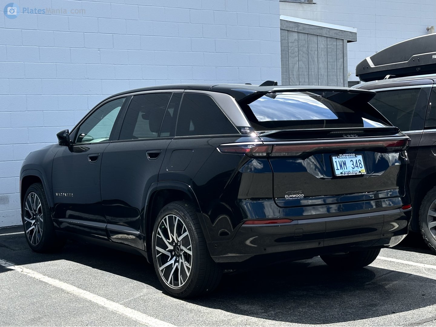 1WM 348, Jeep Wagoneer S 