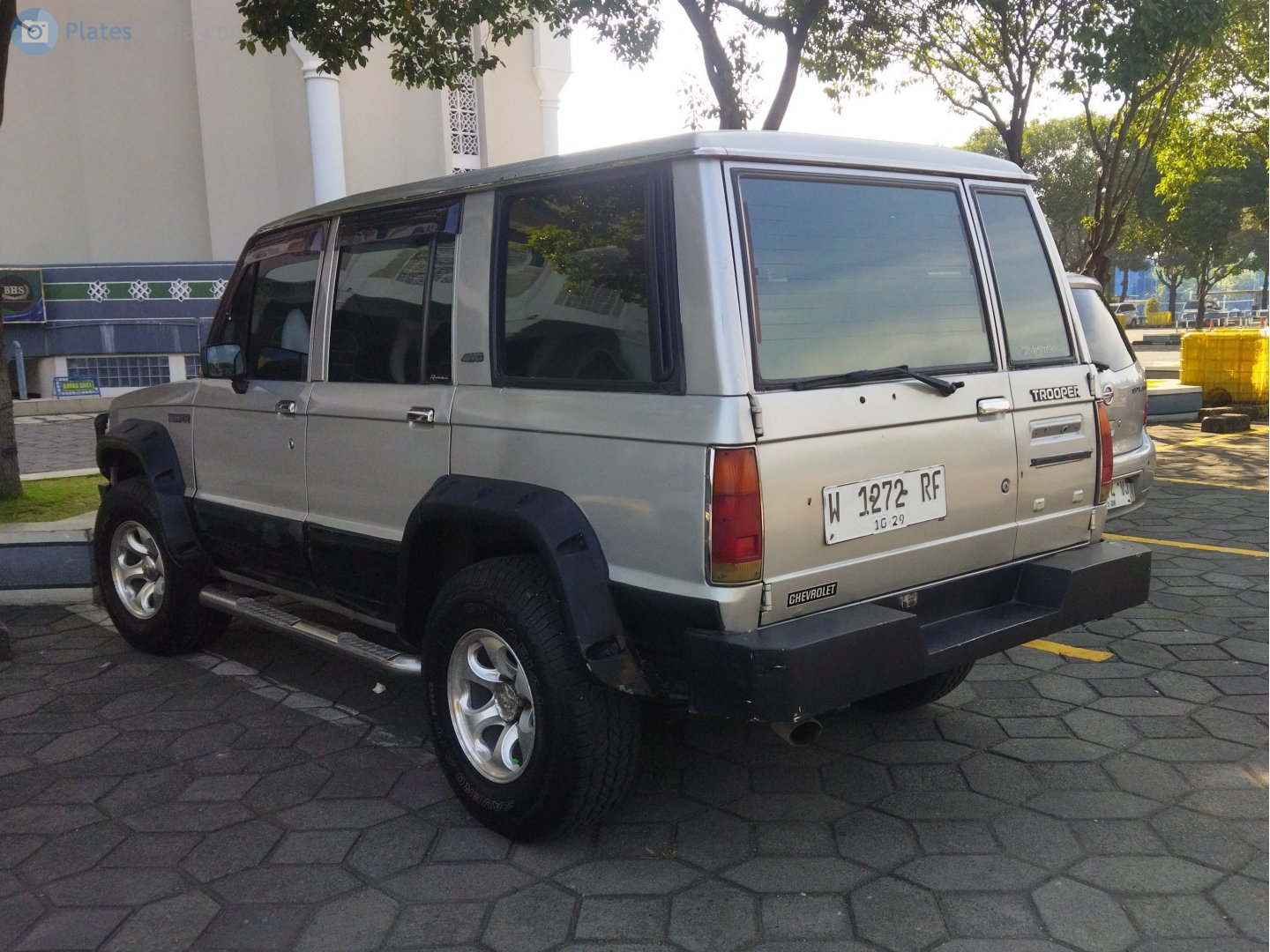 W 1272 RF, Chevrolet Trooper 