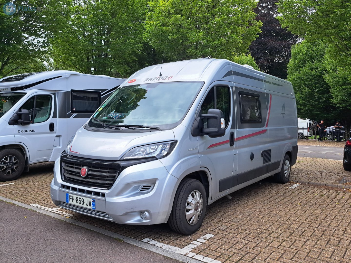 FH-859-JA, Rapido Serie Van 