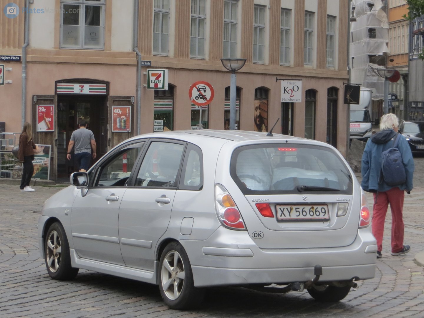 XY 56669, Suzuki Liana 1st gen Hatch (RI), 2001–2007