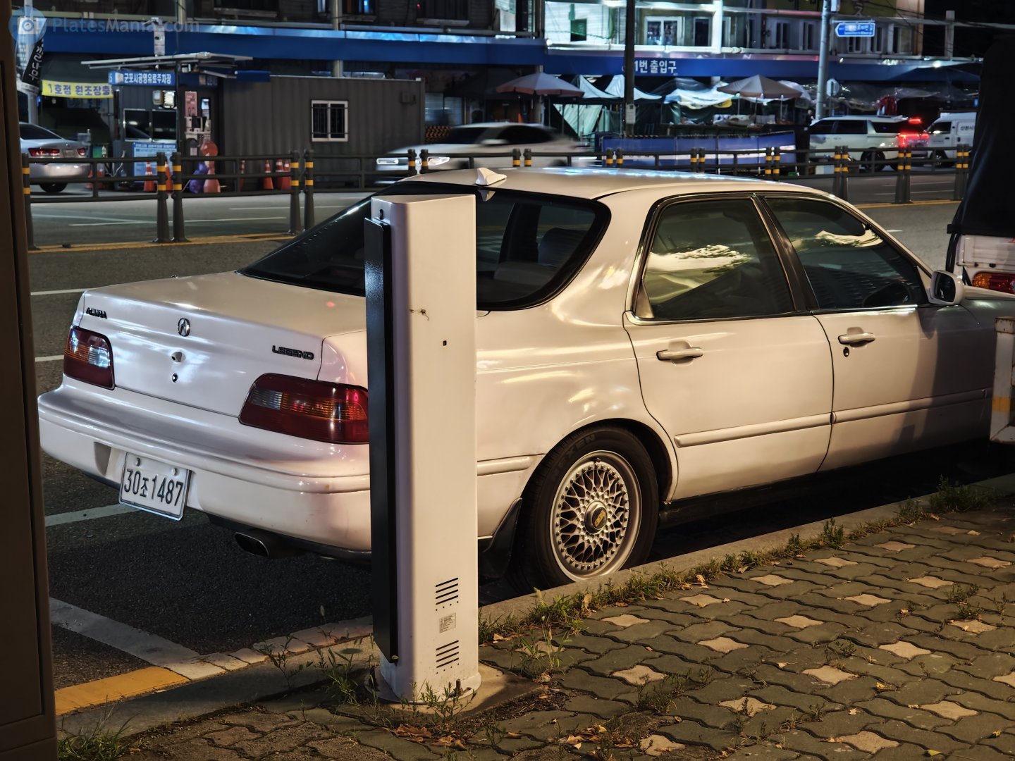 30조 1487, Acura Legend 2nd gen Sedan (KA7), 1990–1995