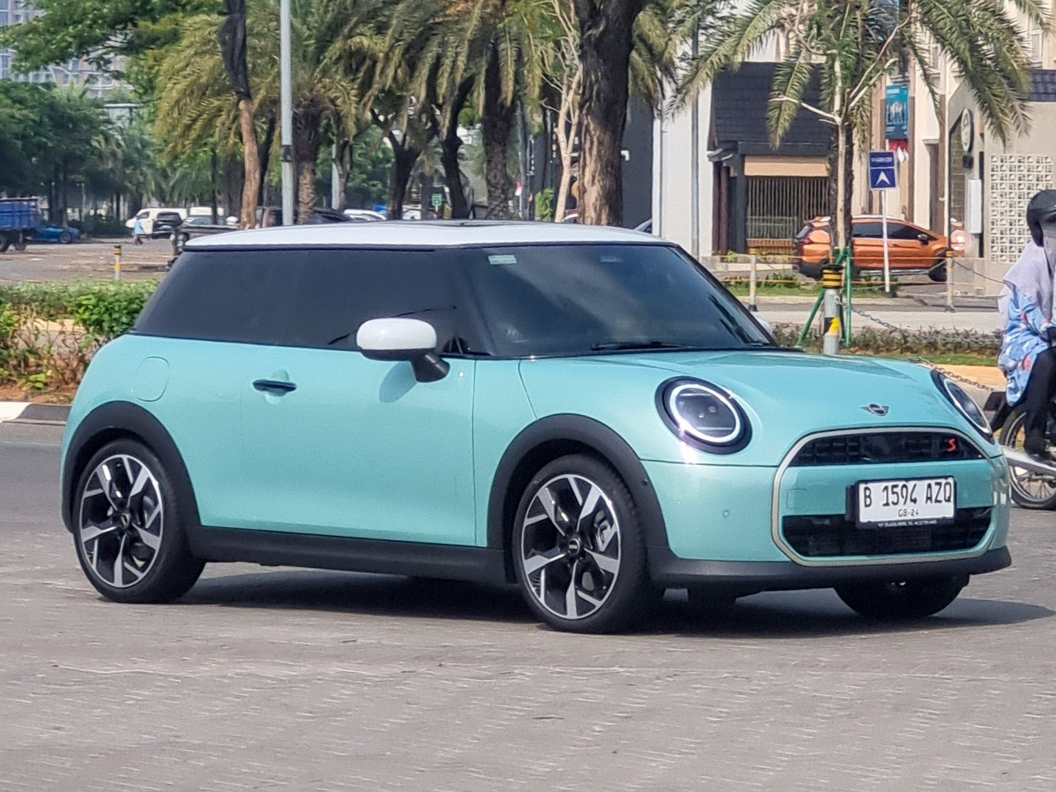 B 1594 AZQ, MINI Hatch 4th gen (J01/F66), 2023–
