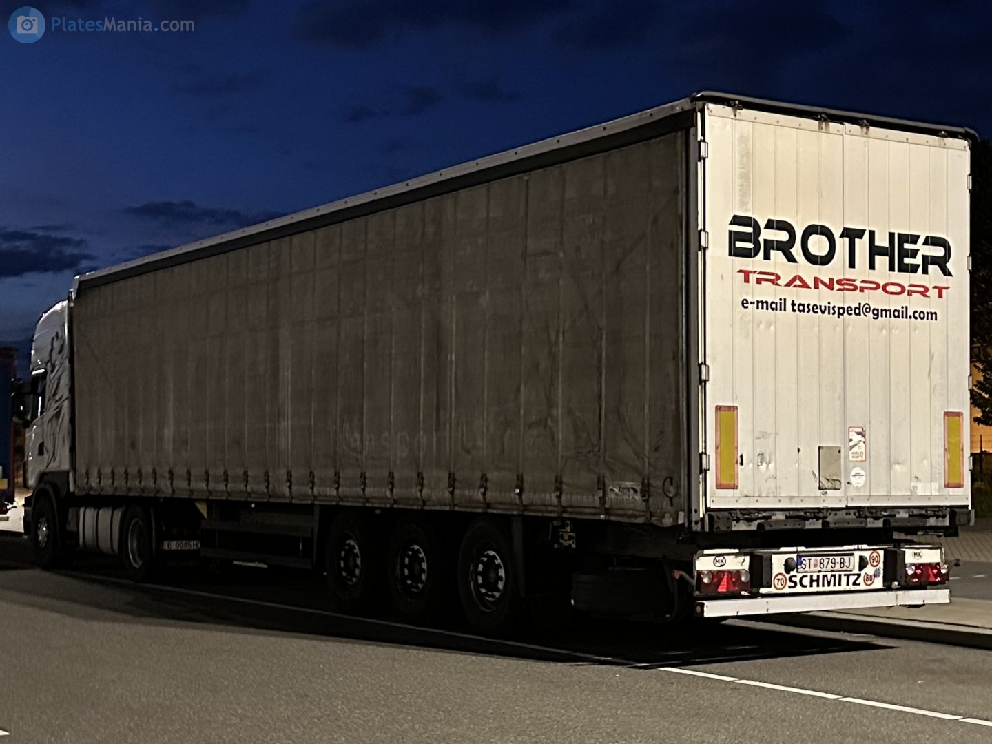 ŠT 879-BJ, Schmitz SCS 
