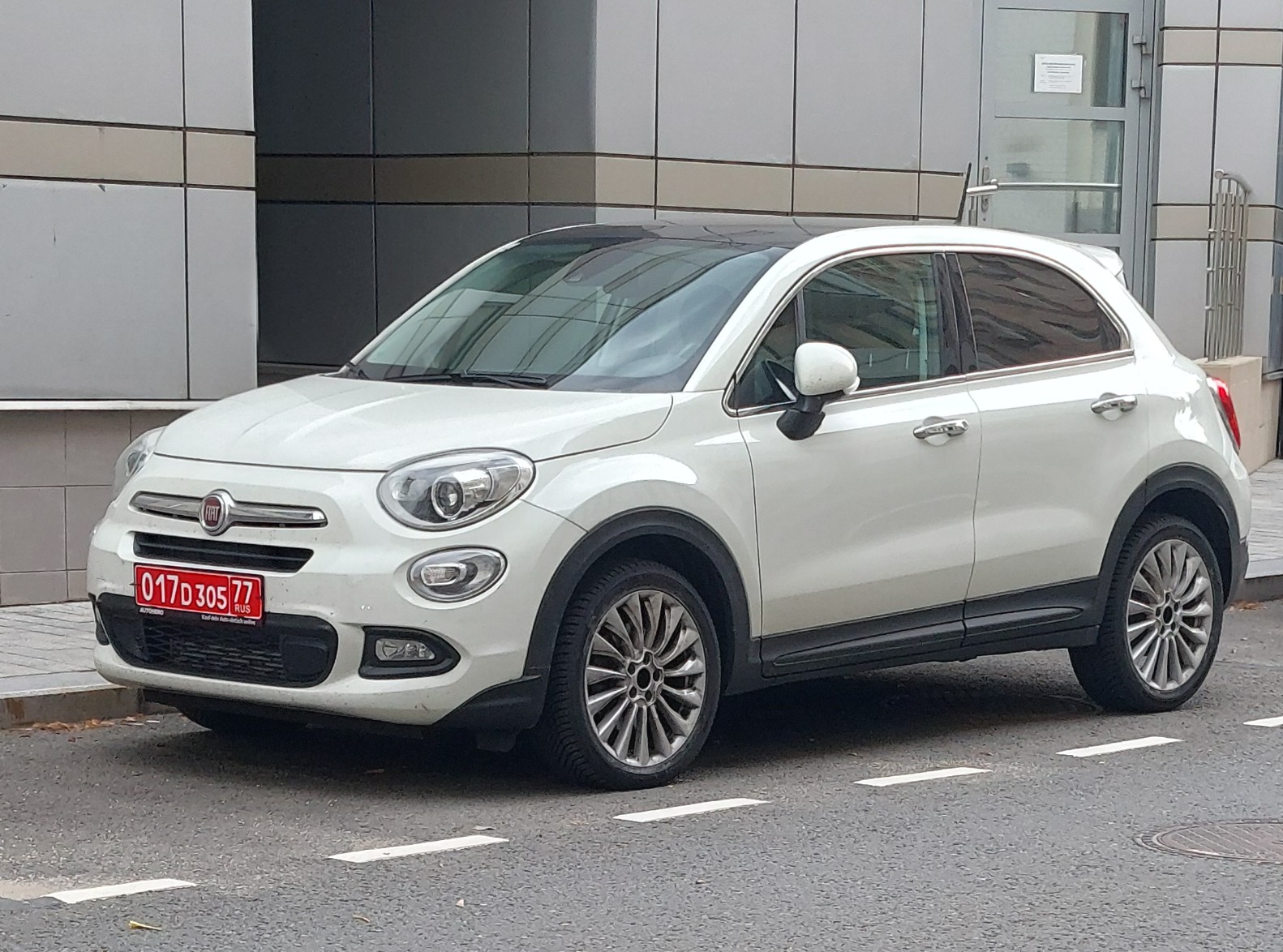 017 D 305 77, FIAT 500X 