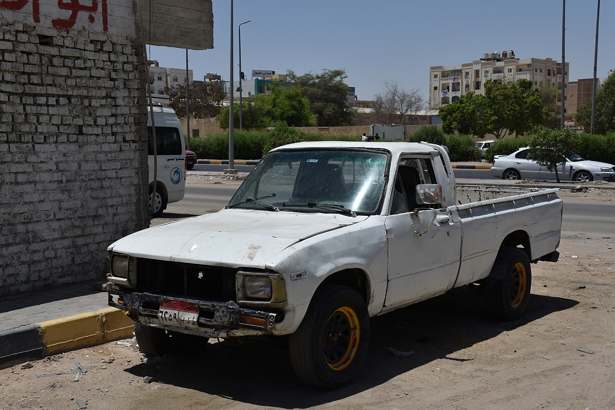 ٦٢٥٩ برط, Toyota Hilux 3rd gen (N30/N40), 1978–1983