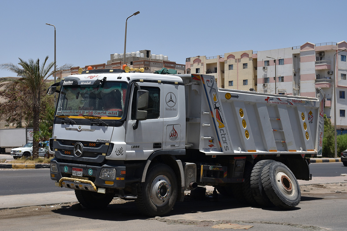 ٧٨٢٤ طفج, Mercedes-Benz Actros 