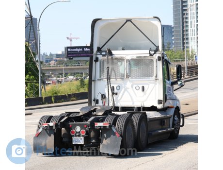 VX-5718, Freightliner Cascadia