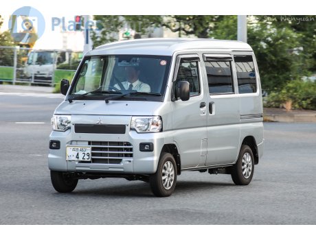 成田 483 い 429, Mitsubishi Minicab
