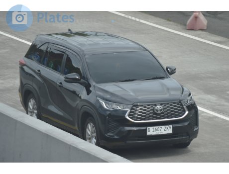 B 1687 ZKY, Toyota Innova