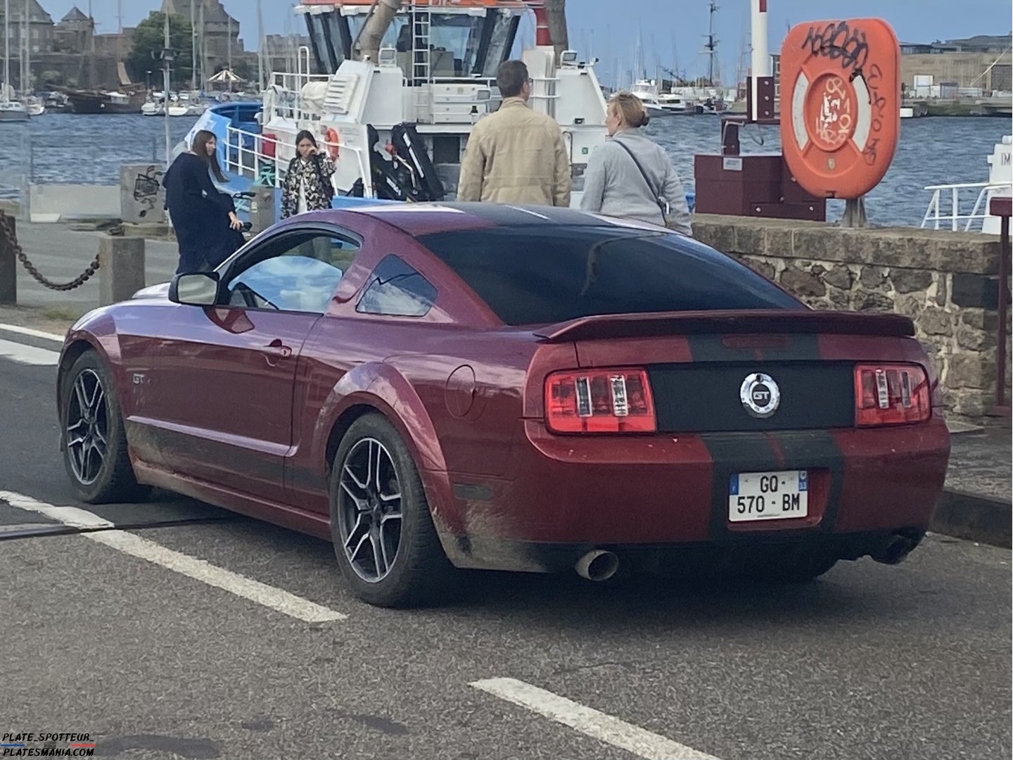 GQ-570-BM, Ford Mustang 5th gen 2-door Coupé (S197), 2004–2009
