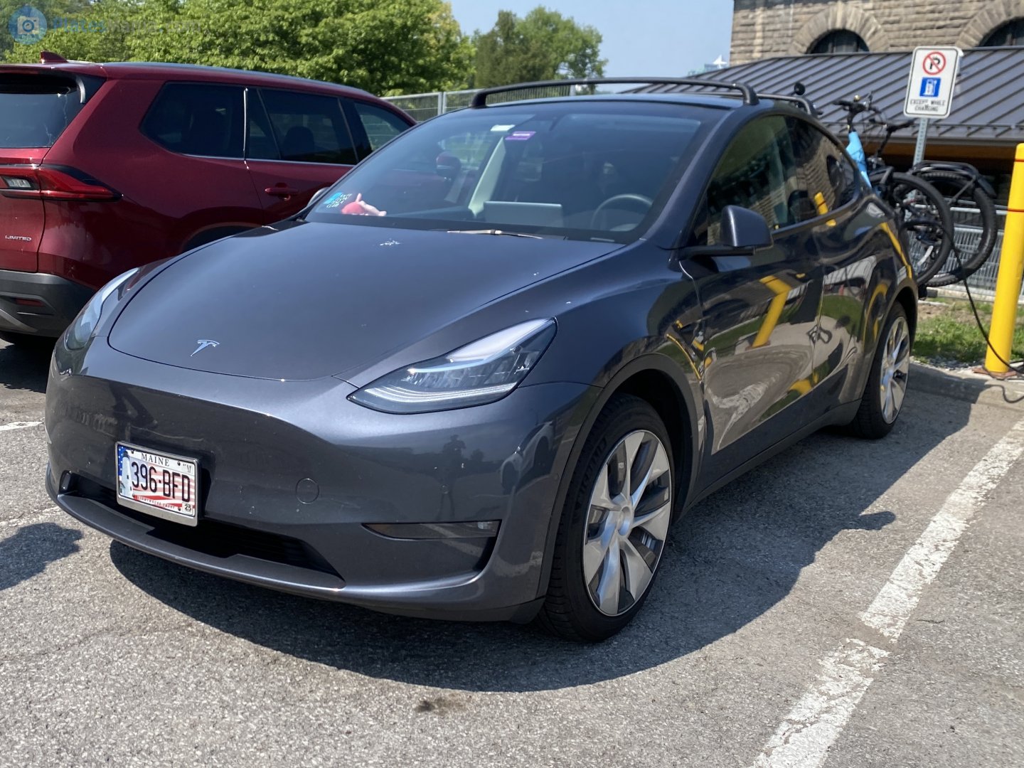396-BFD, Tesla Model Y 1st gen (5YJY), 2020–2025