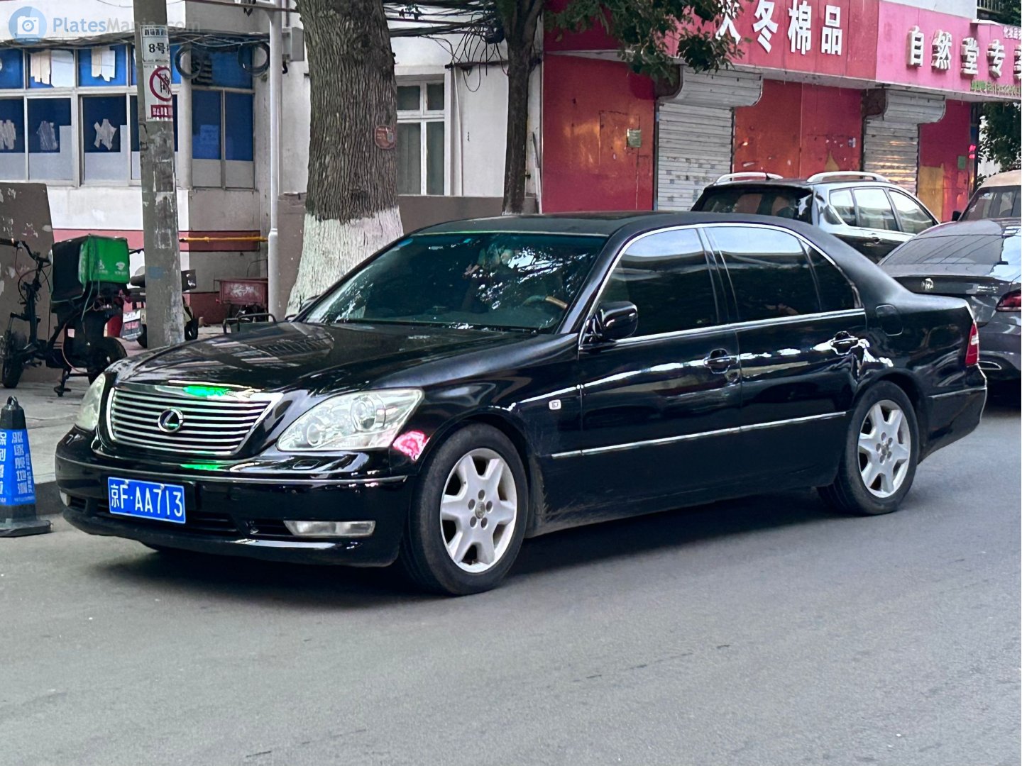 京F·AA713, Lexus LS 3rd gen (XF30), 2000–2006