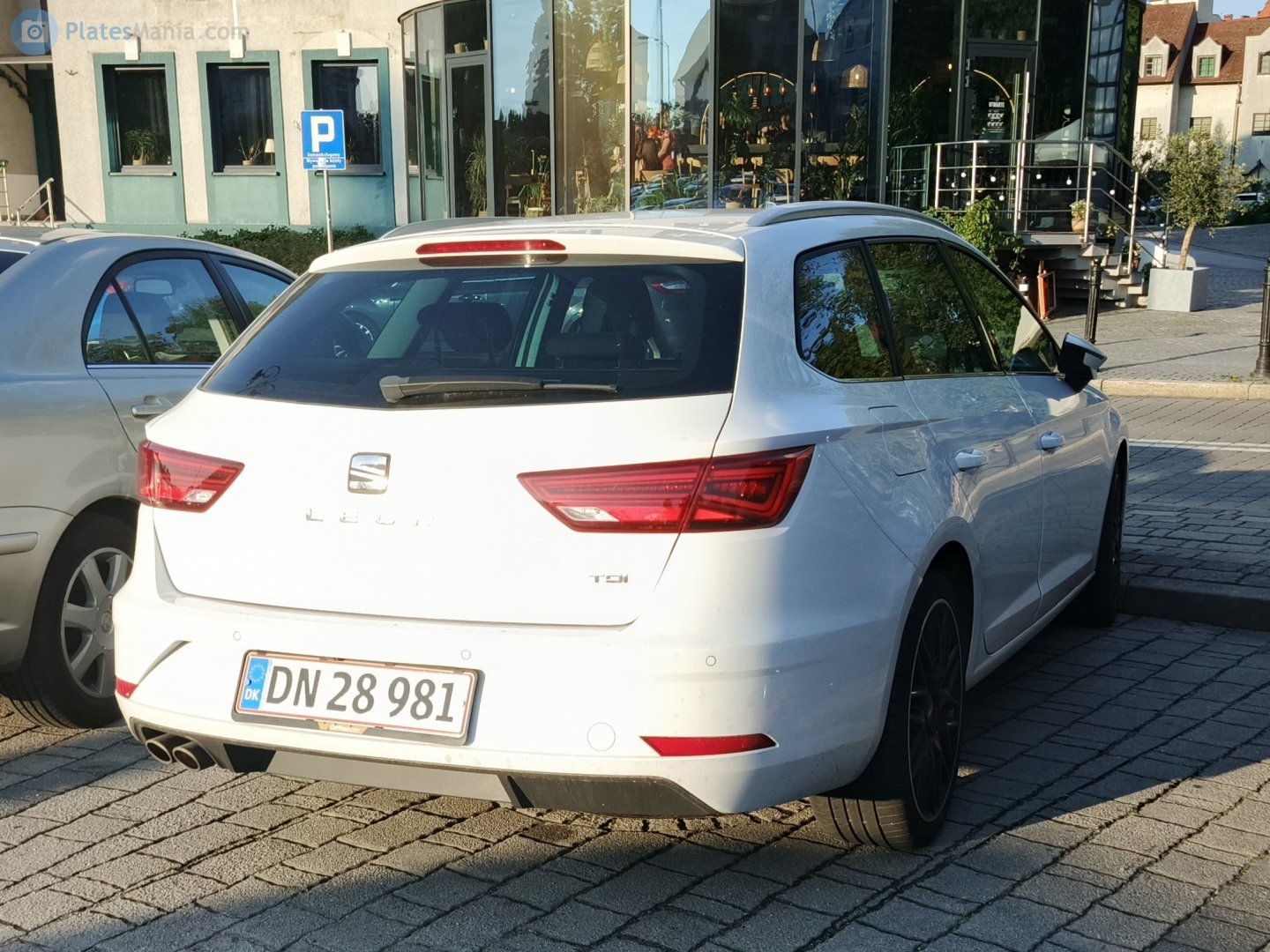 DN 28981, SEAT León 3rd gen SportsTourer (5F5/5F8), 2013–2020