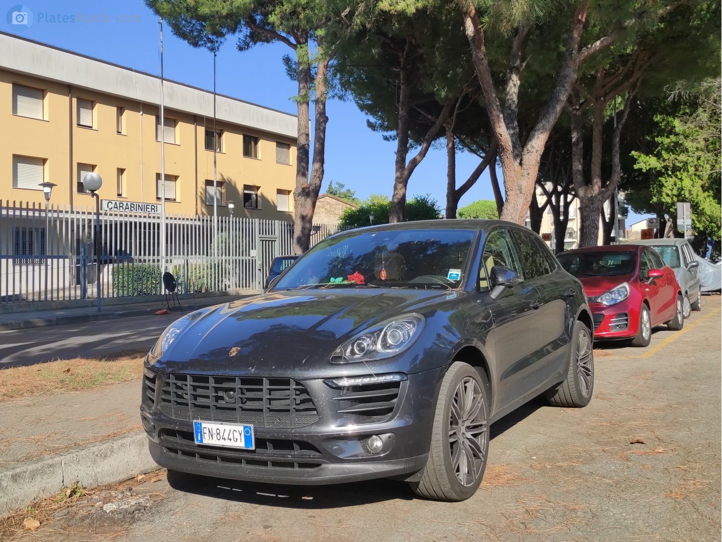 FN 844 GY, Porsche Macan 1st gen (95B), 2014–2018