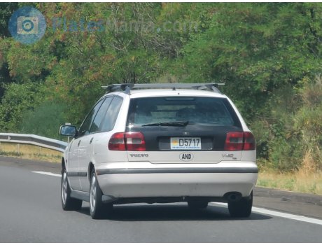 D 5717, Volvo V40