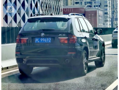 沪L·99692, BMW X5